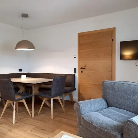 Gaestehaus Toferer 4* غروسارل