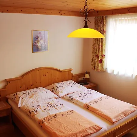 Gaestehaus Toferer بيت ضيافة 4*