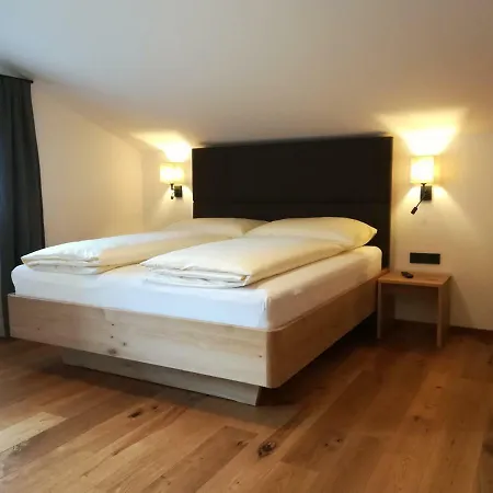 Gaestehaus Toferer 4* غروسارل
