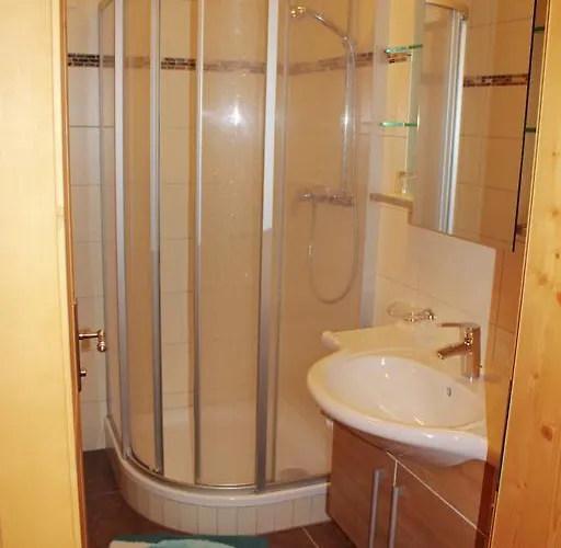 Affittacamere Gaestehaus Toferer 4*