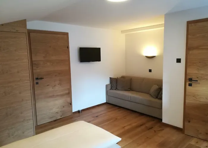 Affittacamere Gaestehaus Toferer 4*